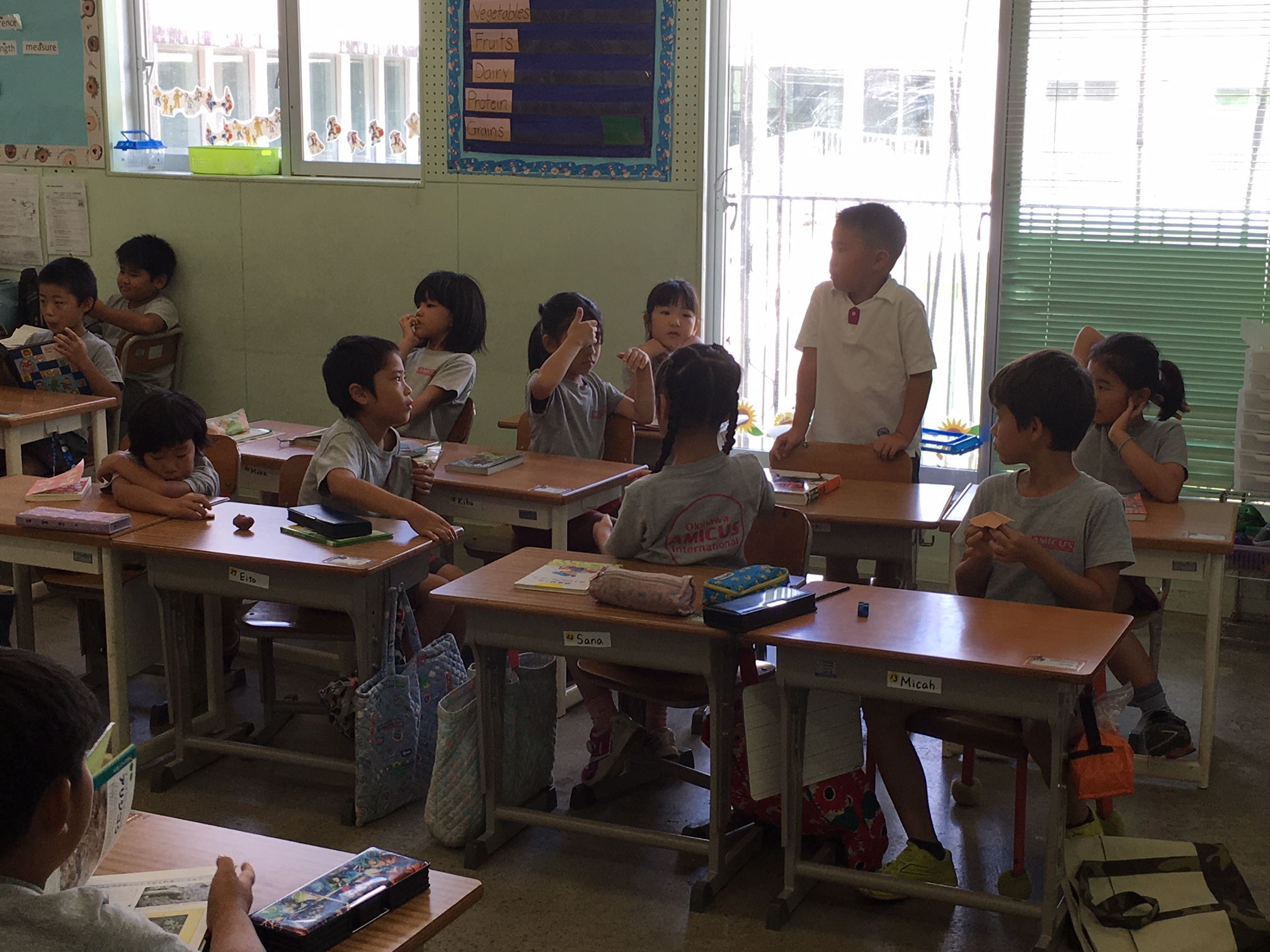 Elementary Junior High School Literacy Fortnight 沖縄アミークスインターナショナル 幼稚園 小学校 中学校